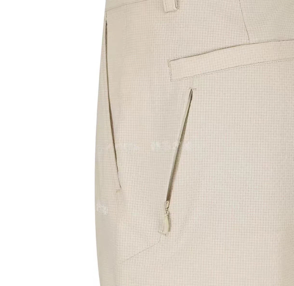 Malbon Studio Seoul Seersucker Setup Shorts Beige seersucker golf shorts front view