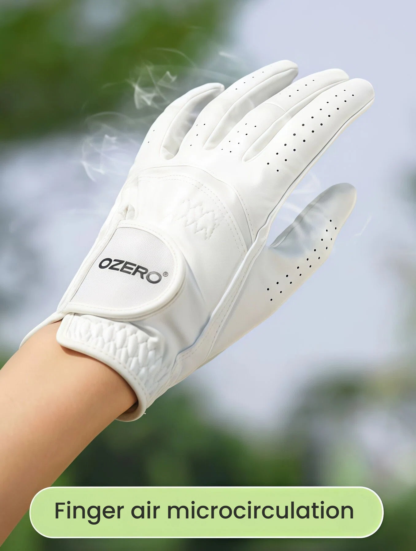 The Ozero golf glove features a child-safe magic sticker closure, ensuring a secure and adjustable fit that is easy to use and safe for younger players.
